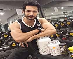 The actor is a fitness freak and spend hours at gym to maintain his physique.